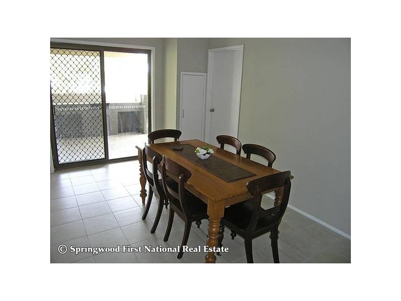 24 Lauretta Avenue, Springwood QLD 4127