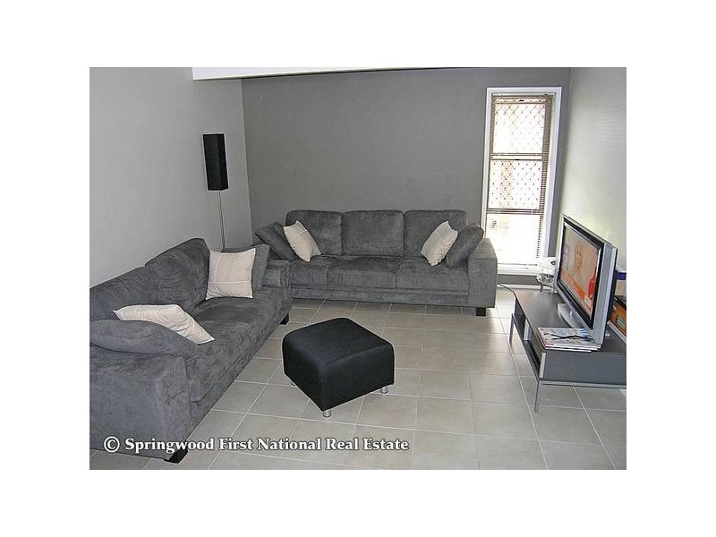 24 Lauretta Avenue, Springwood QLD 4127