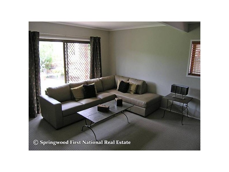 24 Lauretta Avenue, Springwood QLD 4127