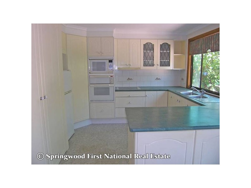 19 Edgehill Crescent, Springwood QLD 4127