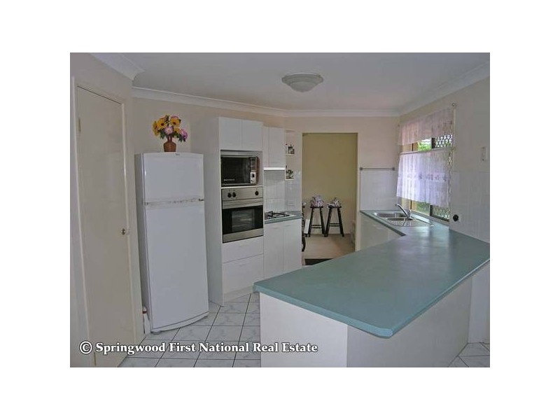 11 Lakes Entrance, Meadowbrook QLD 4131