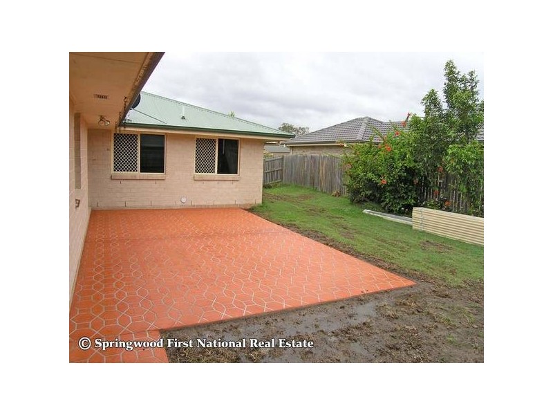 11 Lakes Entrance, Meadowbrook QLD 4131