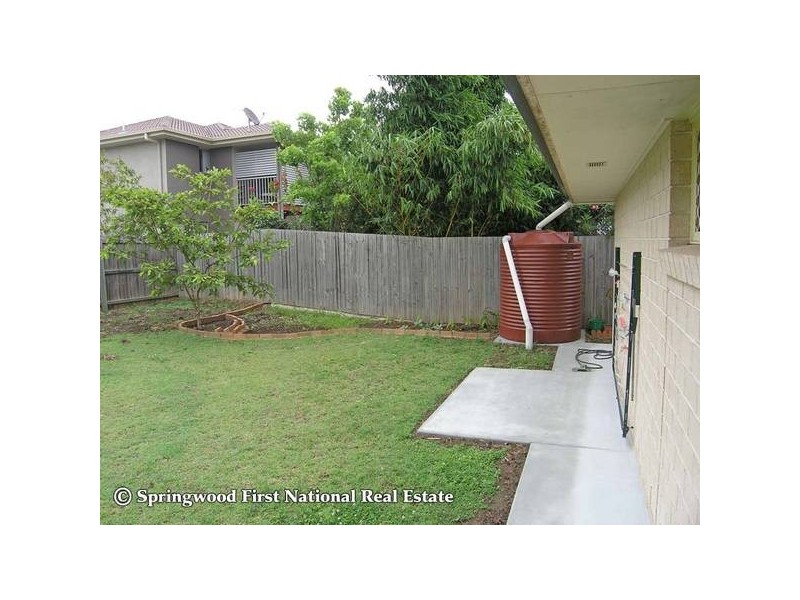 11 Lakes Entrance, Meadowbrook QLD 4131