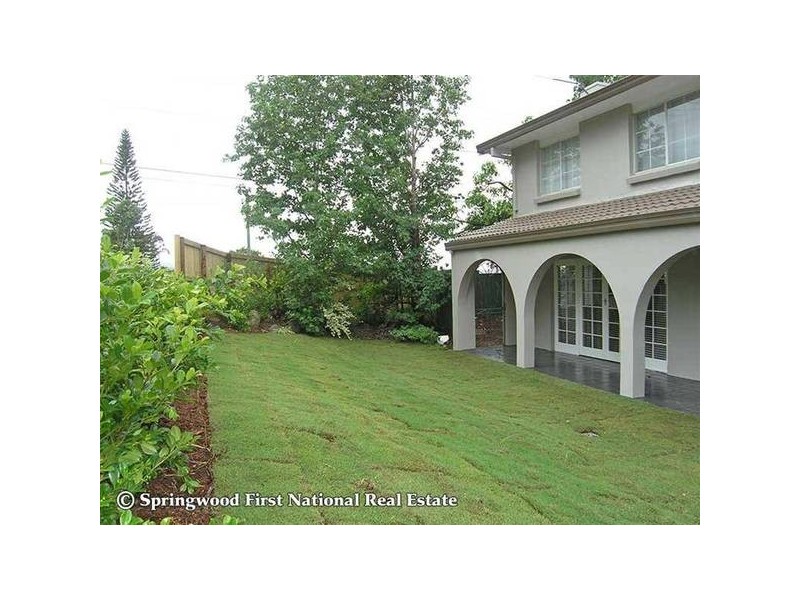 2 Hillside Drive, Daisy Hill QLD 4127