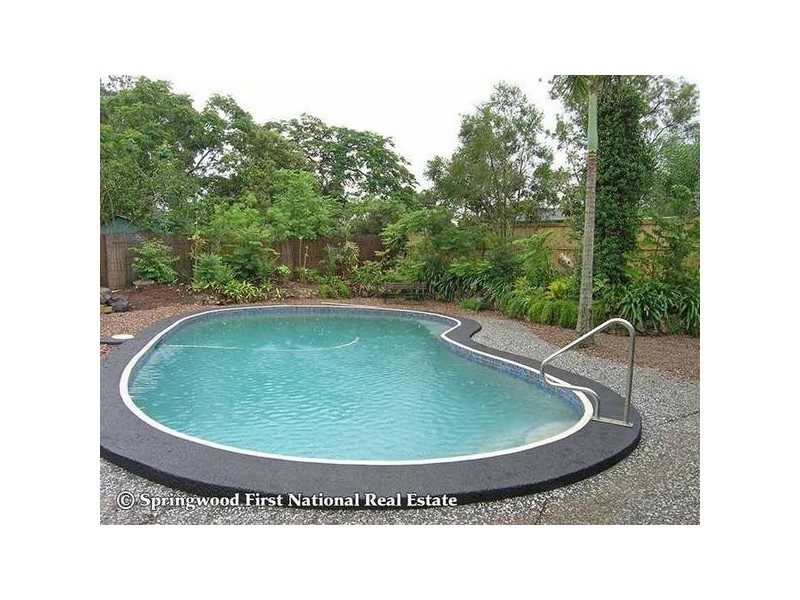 2 Hillside Drive, Daisy Hill QLD 4127