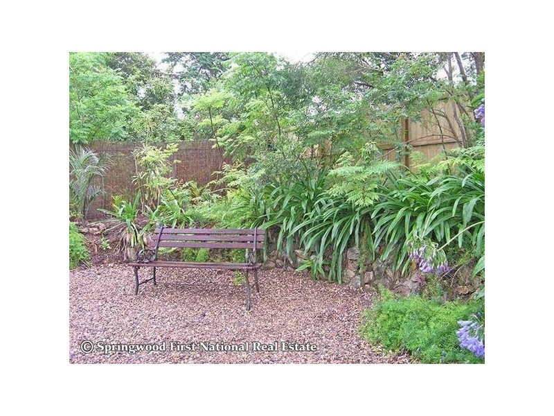 2 Hillside Drive, Daisy Hill QLD 4127