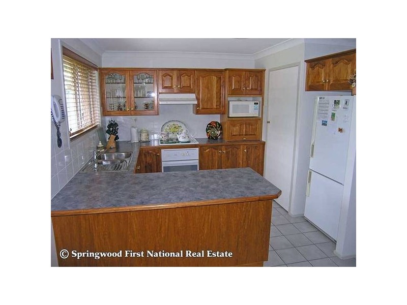 5 Achilles Drive, Springwood QLD 4127