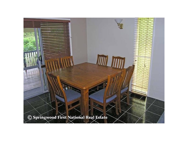 8 Lewina Street, Daisy Hill QLD 4127