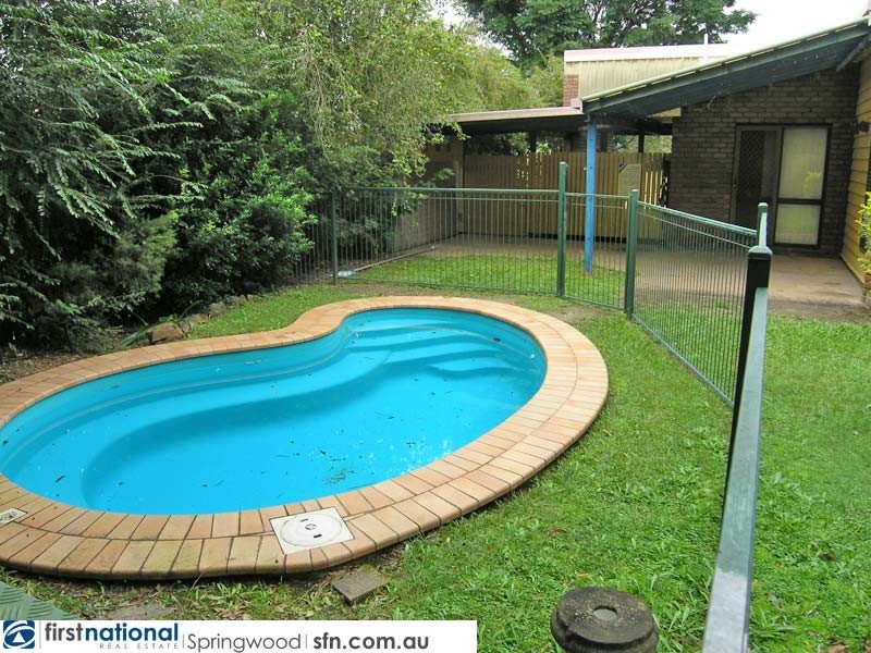 15 Pyeworth Place, Rochedale South QLD 4123