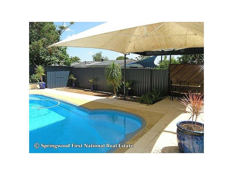 29 Lenore Crescent, Springwood QLD 4127