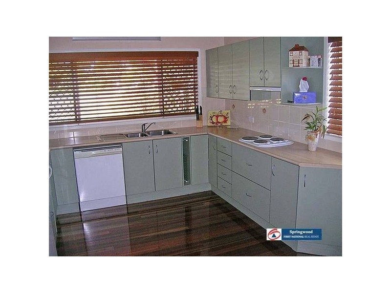 153 Springwood Road, Springwood QLD 4127