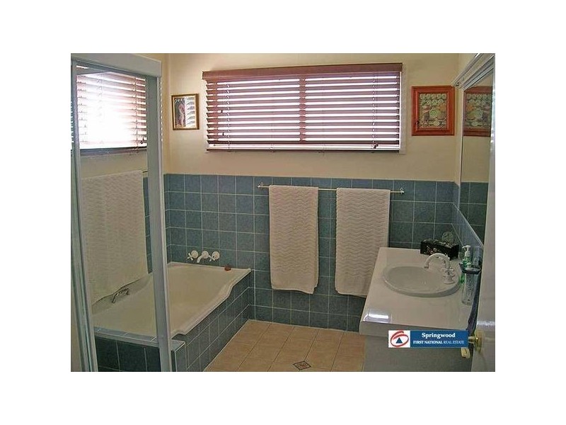 153 Springwood Road, Springwood QLD 4127