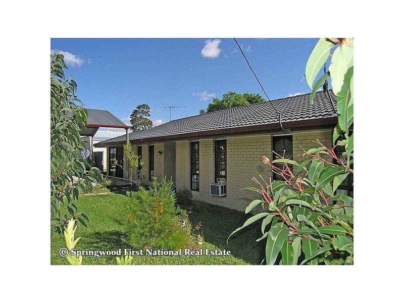 8 Walbrook Avenue, Springwood QLD 4127