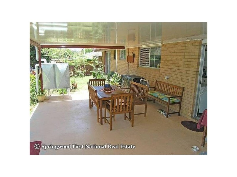 8 Walbrook Avenue, Springwood QLD 4127