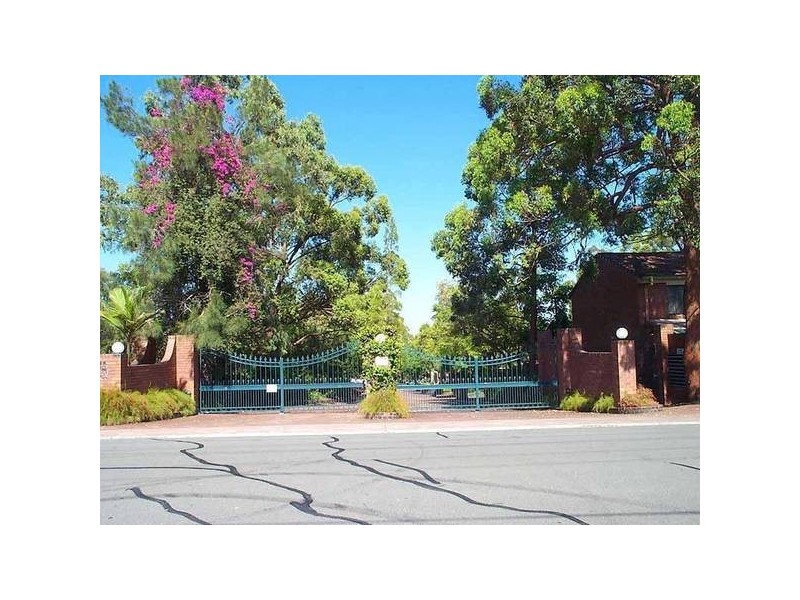 35/127 Hall Road, Springwood QLD 4127