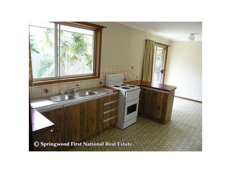 15 Jamie Grove, Springwood QLD 4127