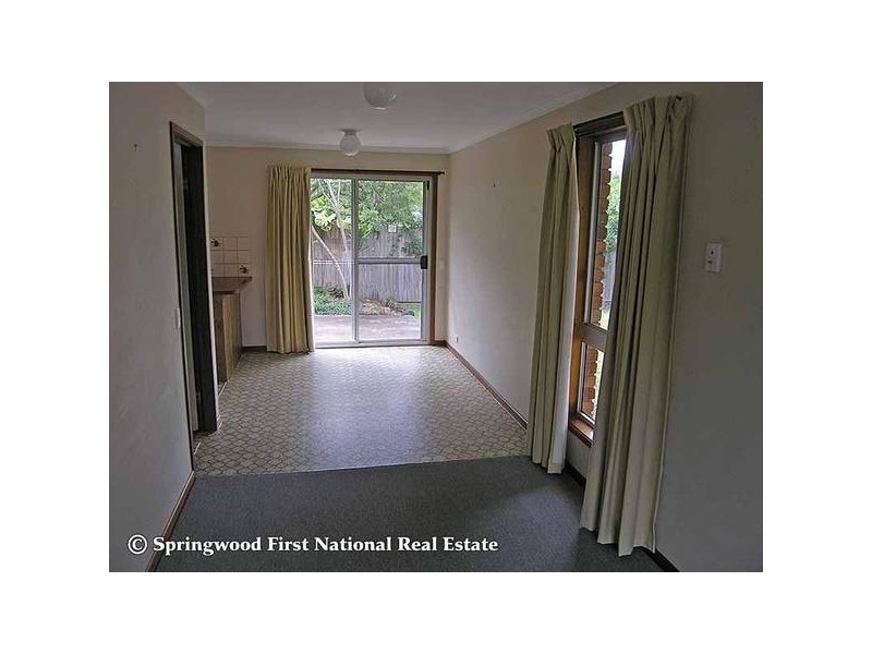 15 Jamie Grove, Springwood QLD 4127