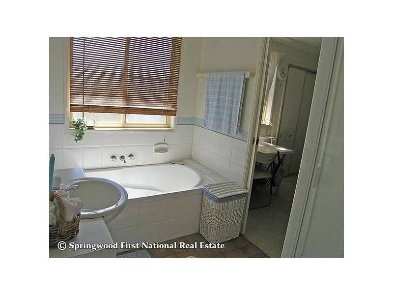 10 Wood Close, Loganholme QLD 4129