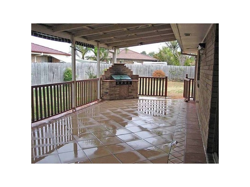11 Meiland Place, Meadowbrook QLD 4131