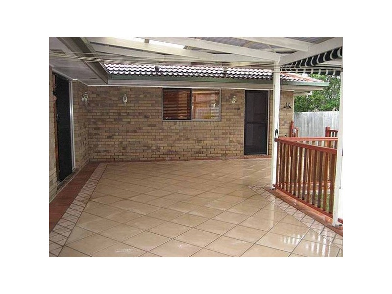11 Meiland Place, Meadowbrook QLD 4131