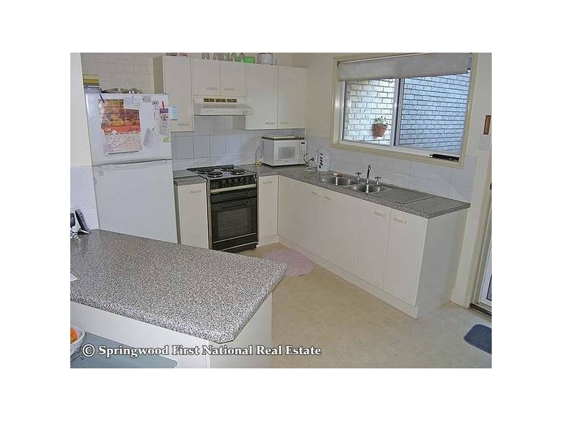 2/35 Dennis Road, Springwood QLD 4127