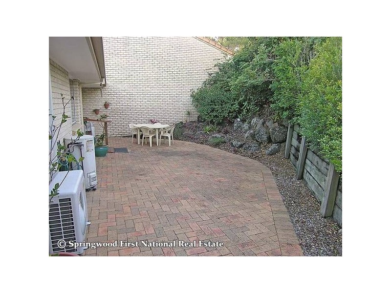 2/35 Dennis Road, Springwood QLD 4127