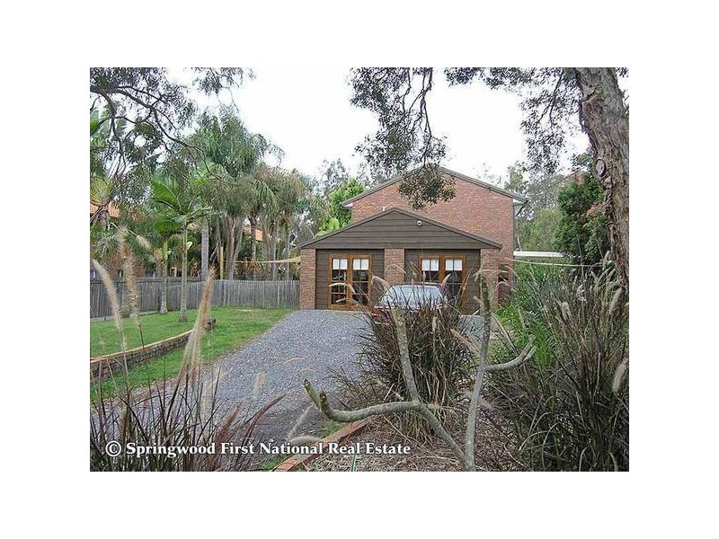 9 Willow Street, Woodridge QLD 4114