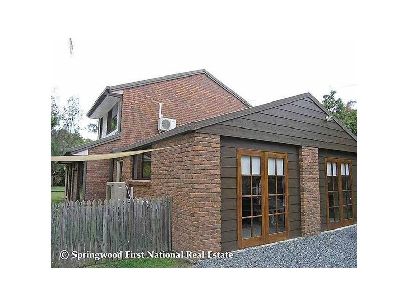 9 Willow Street, Woodridge QLD 4114