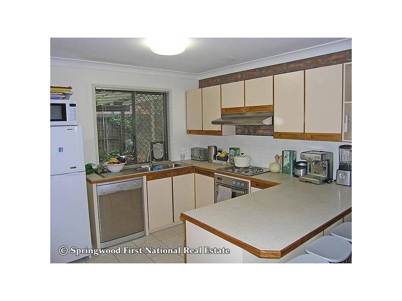 9 Willow Street, Woodridge QLD 4114