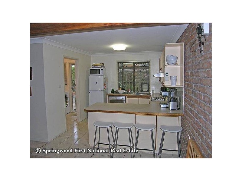 9 Willow Street, Woodridge QLD 4114