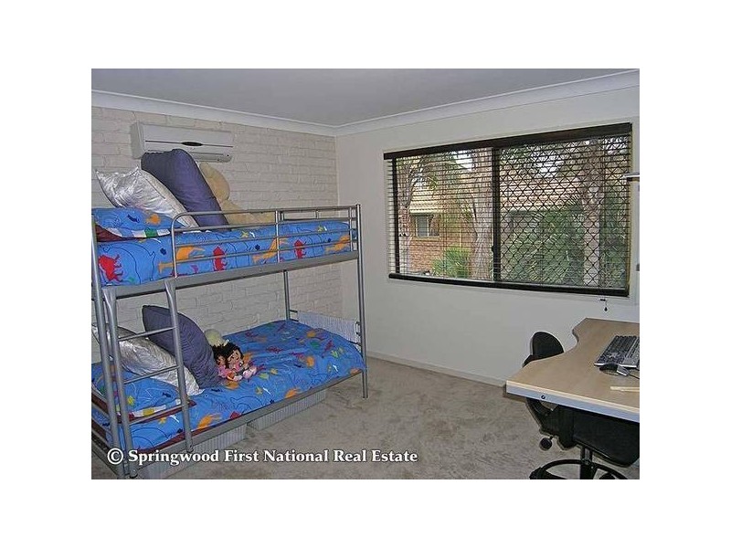 9 Willow Street, Woodridge QLD 4114