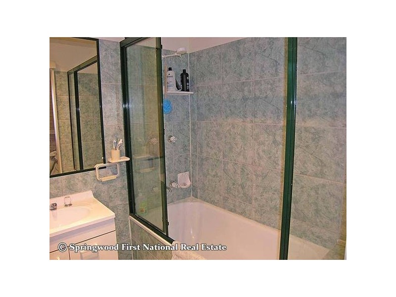 9 Willow Street, Woodridge QLD 4114