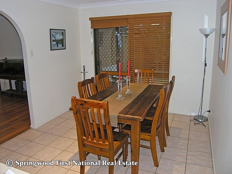 9 Columbine Street, Daisy Hill QLD 4127
