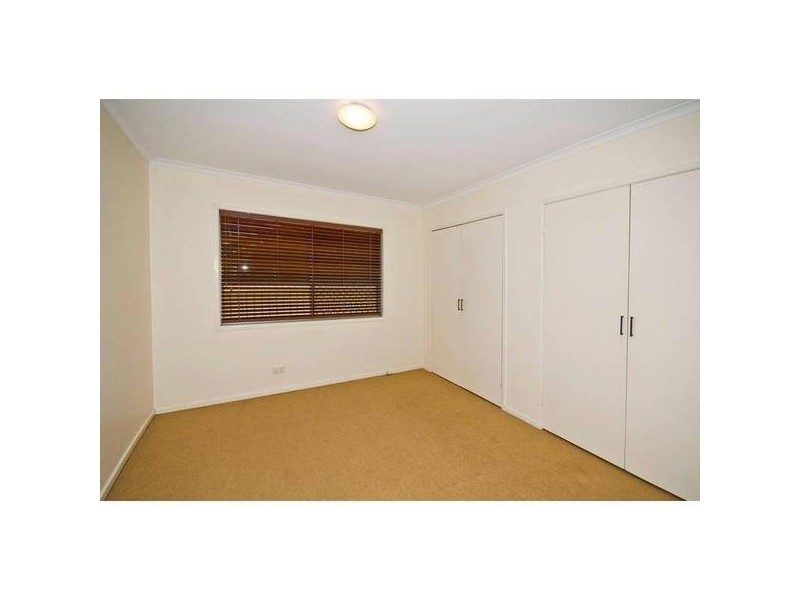 8 Belinda Crescent, Springwood QLD 4127
