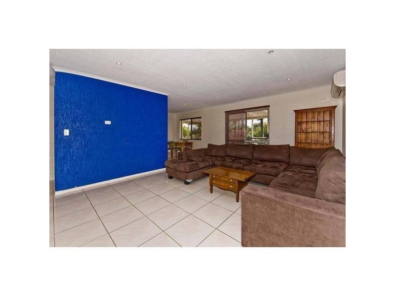 8 Belinda Crescent, Springwood QLD 4127