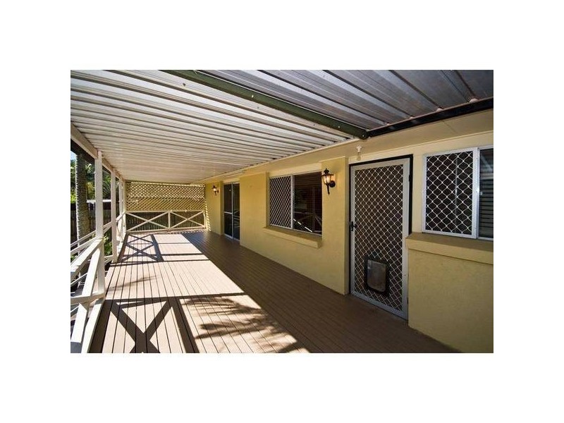 8 Belinda Crescent, Springwood QLD 4127