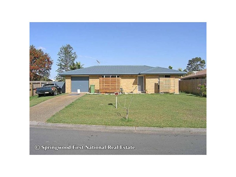 8 Callinar Court, Meadowbrook QLD 4131