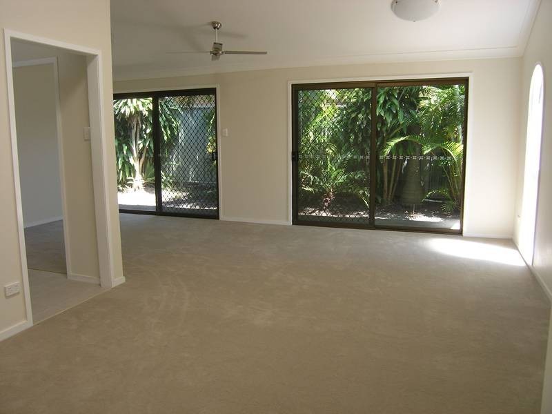 16 Collene Grove, Springwood QLD 4127