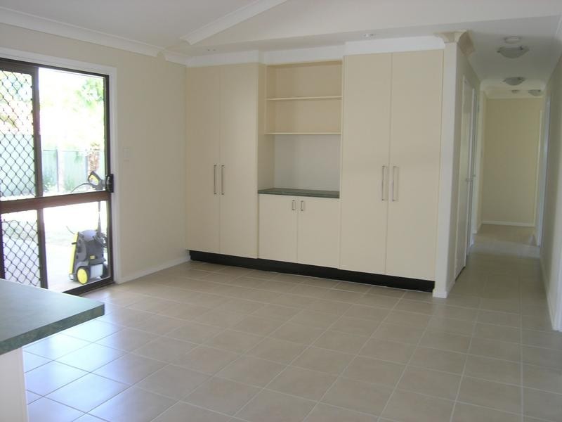 16 Collene Grove, Springwood QLD 4127