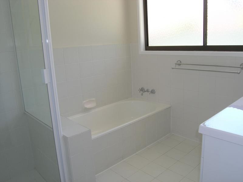 16 Collene Grove, Springwood QLD 4127