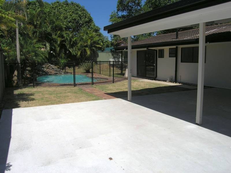 16 Collene Grove, Springwood QLD 4127