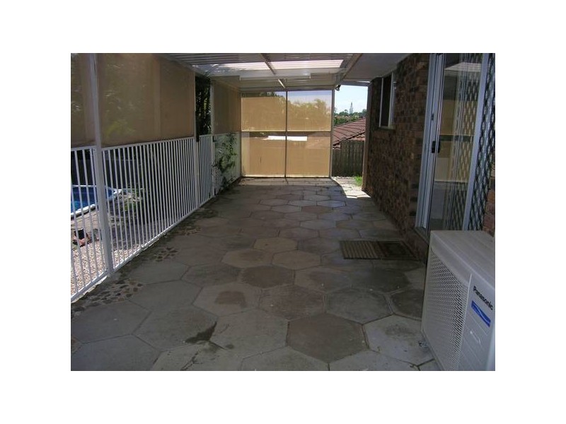 23 Deloraine Drive, Springwood QLD 4127