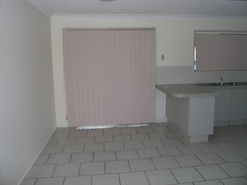 30 Yeates Crescent, Meadowbrook QLD 4131