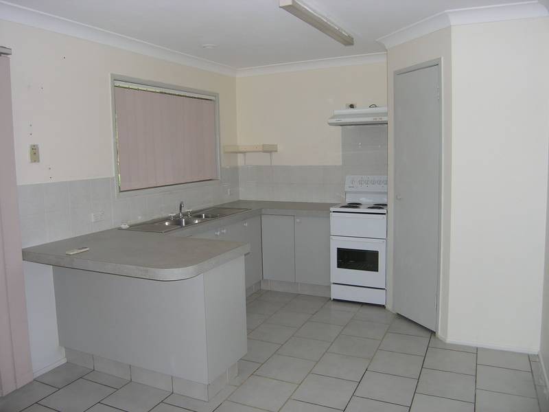 30 Yeates Crescent, Meadowbrook QLD 4131