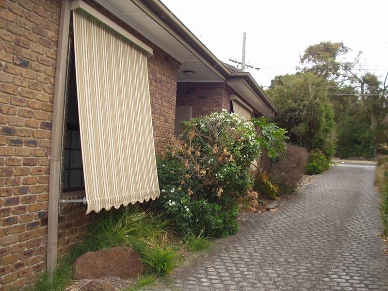 1/8 THE CORSO, Parkdale VIC 3195