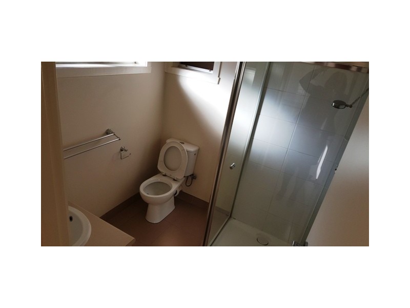 2/11 EDITH STREET, Mordialloc VIC 3195