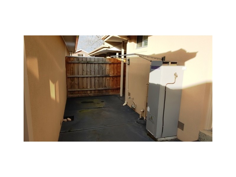 2/11 EDITH STREET, Mordialloc VIC 3195