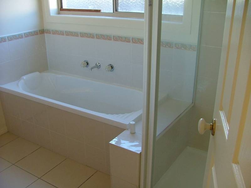 10/2 OLIVE GROVE, Mentone VIC 3194