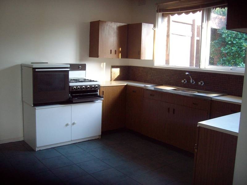 15 RANDALL AVENUE, Edithvale VIC 3196