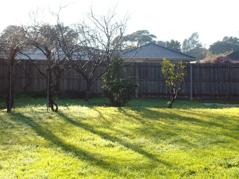 15 RANDALL AVENUE, Edithvale VIC 3196